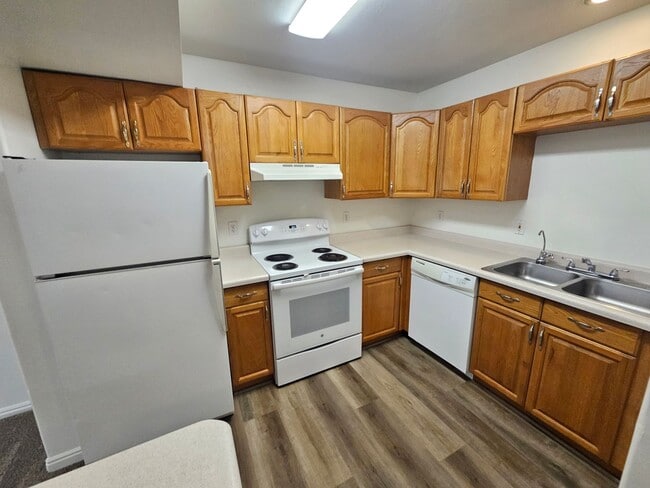 Building Photo - Spacious 3 Bd 2.5 Bath Townhouse in Bountiful