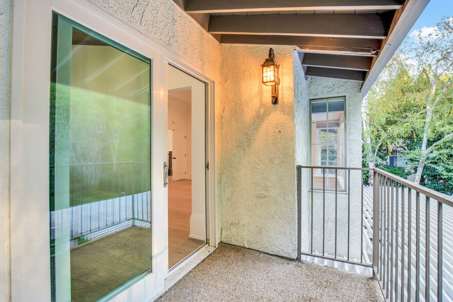 Building Photo - 23450 Park Hermosa
