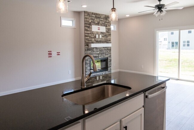 Building Photo - Gorgeous Single Family Home