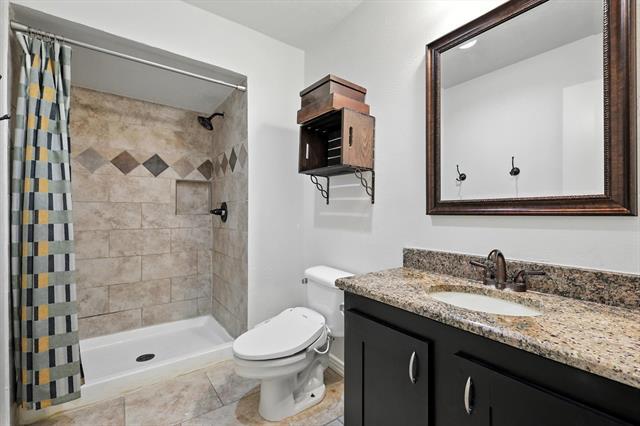 Building Photo - 5024 Middleton Cir