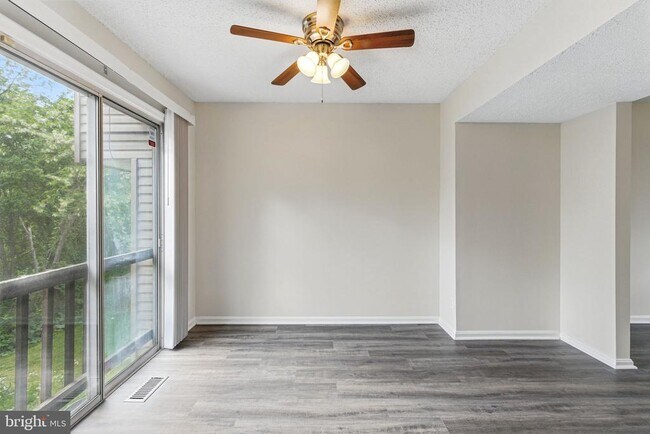 Building Photo - 505 Knollwood Ct
