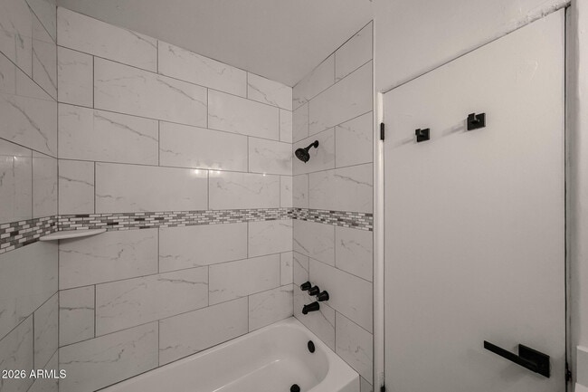 Building Photo - 2945 N 19th Ave