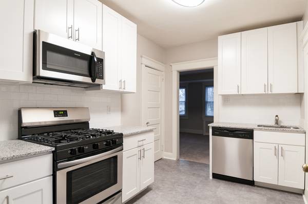 Renovated Kitchens - 3Bd - Metropolitan Narberth Station