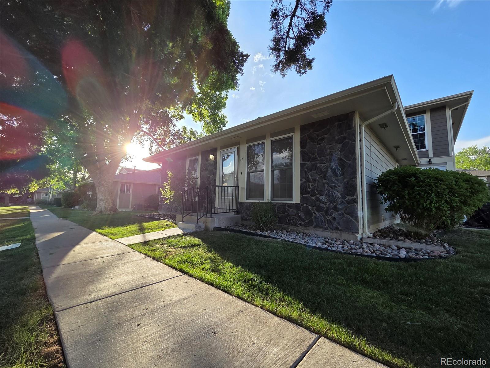 Building Photo - 1250 S Monaco Street Pky