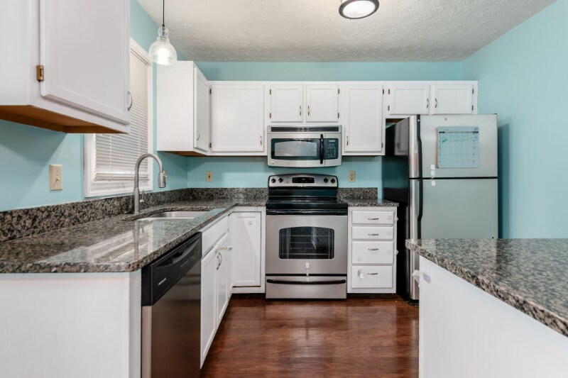 Building Photo - 5884 Parkbridge Ln