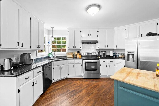 Building Photo - 2688 Tritt Springs Trace NE