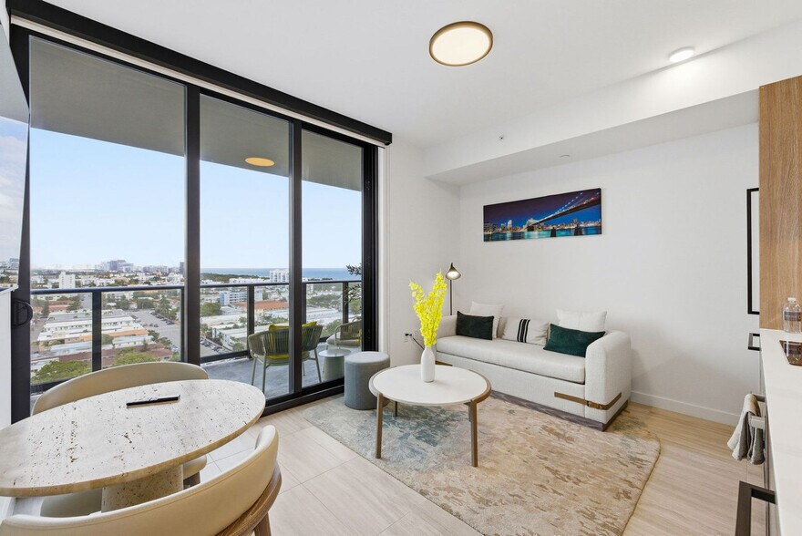 Building Photo - 7144 Byron Ave