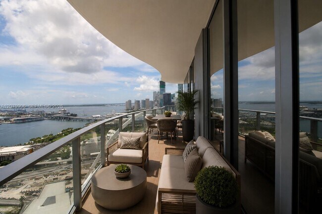Building Photo - 1400 Biscayne Blvd