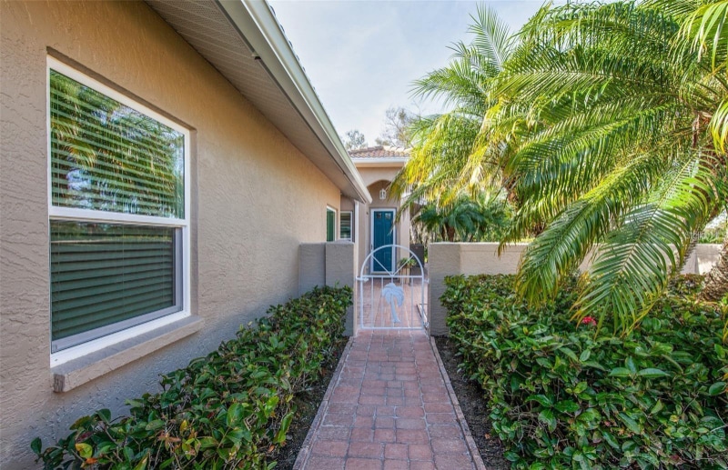 Building Photo - 201 Auburn Woods Cir