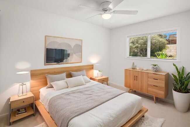 Building Photo - Welcome to your rare gem, dream home in Clairemont, San Diego!