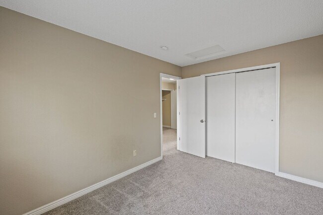Building Photo - Convenient, Comfortable, and Close to Fort Carson and I-25! – 3BR Tri-Level in Colorado Springs!