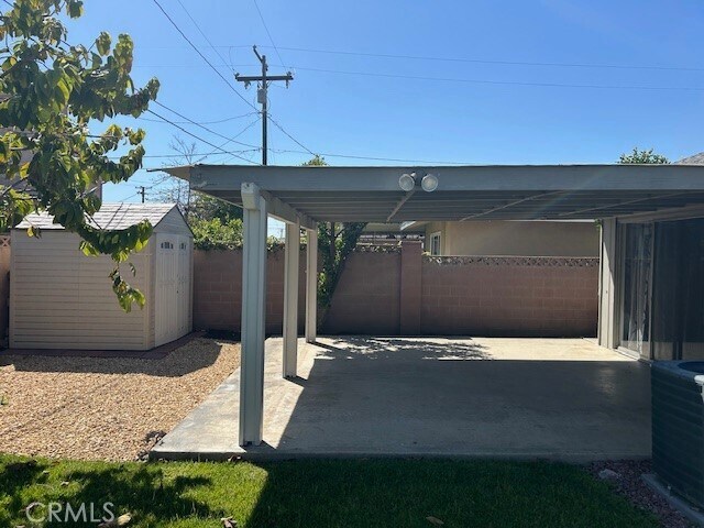 Building Photo - 7402 Santa Valera St