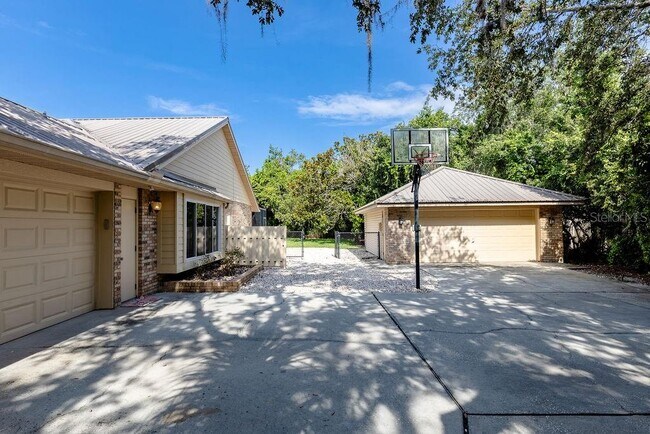 Building Photo - 11634 Nellie Oaks Bend