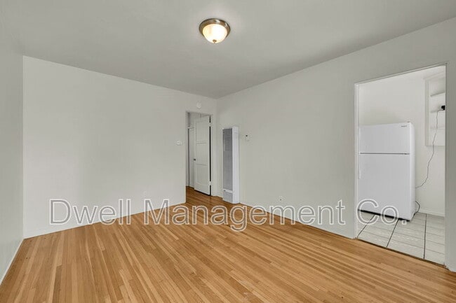 Building Photo - 2174 Bacon St