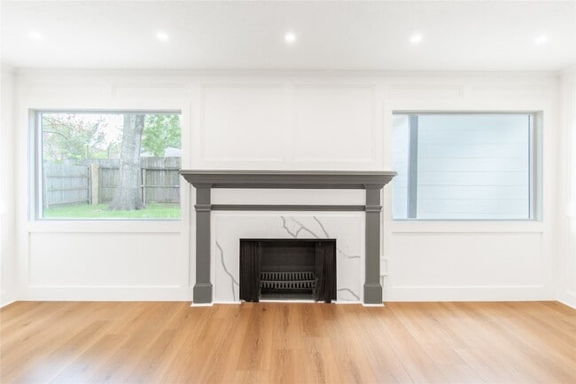 Building Photo - 15202 La Paloma Dr