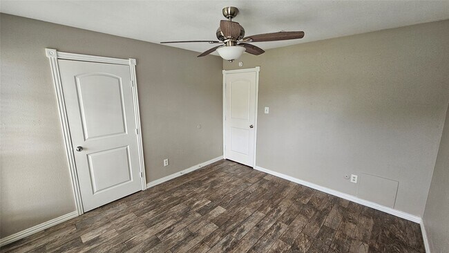 Building Photo - 10007 Winding Trail Rd