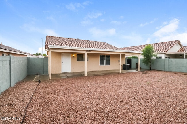 Building Photo - 8116 E Onza Ave