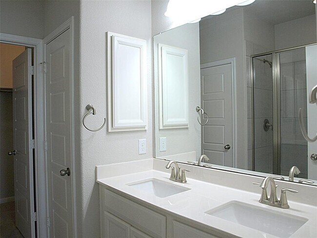 Building Photo - 213 Parable Cove