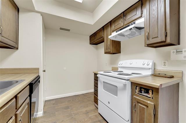 Building Photo - 5020 Palo Alto Dr