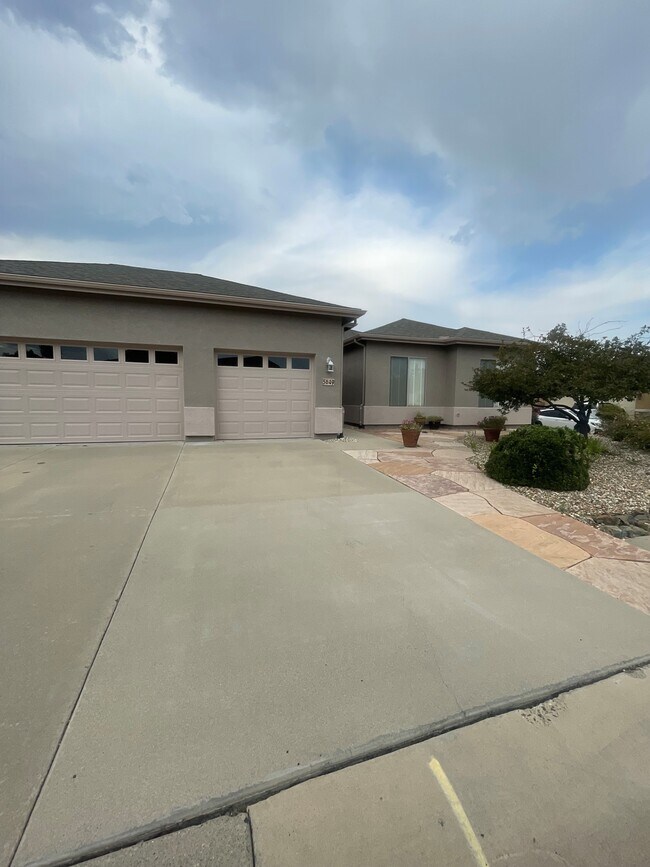 Building Photo - 5649 N Bentley Ct