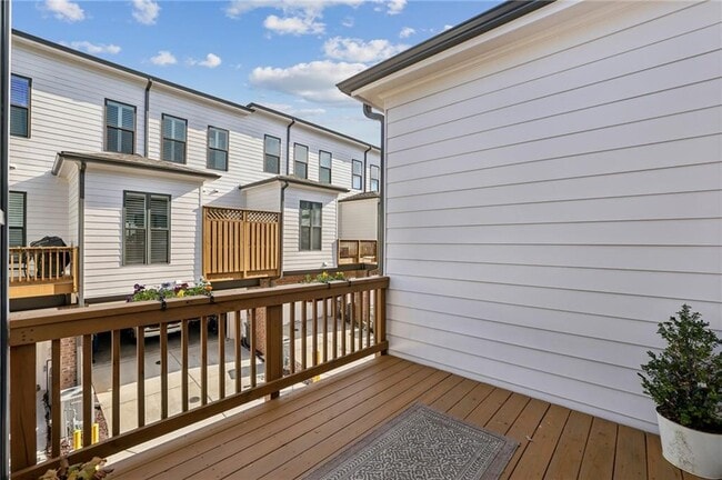 Building Photo - 355 Cricket Ln