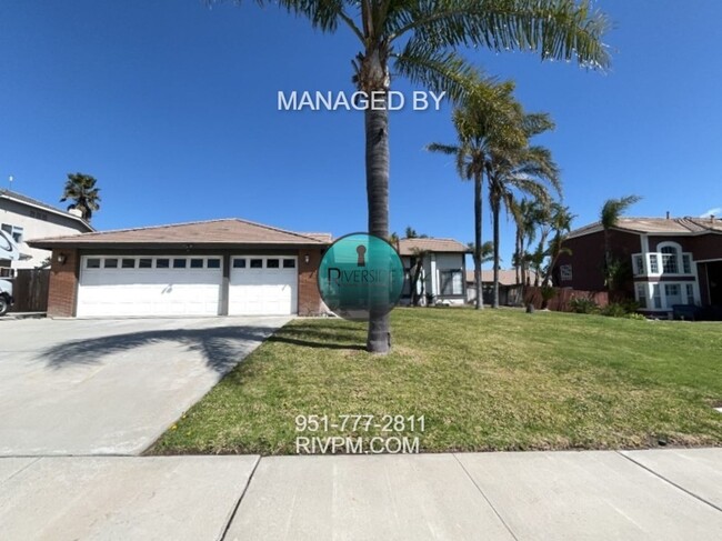 Building Photo - DREAM RENTAL POOL HOME IN RIALTO!!