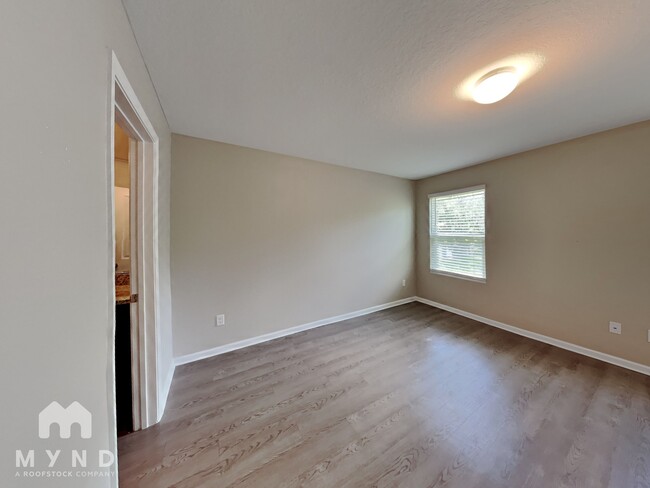 Building Photo - 771 Henley Ct