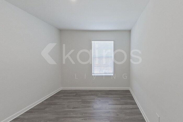 Building Photo - 310 Ironwood Ct