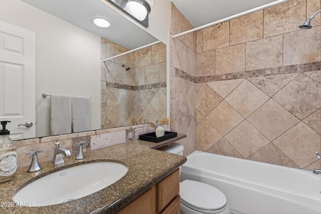 Building Photo - 8001 E Vista Bonita Dr