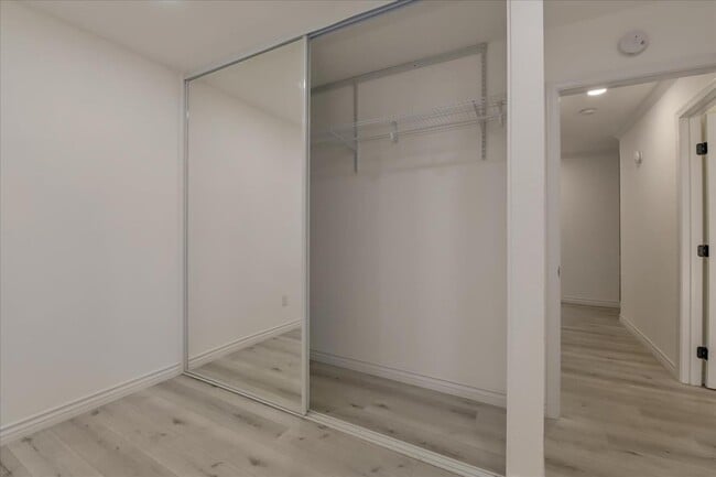 Building Photo - 9175 Campina Dr