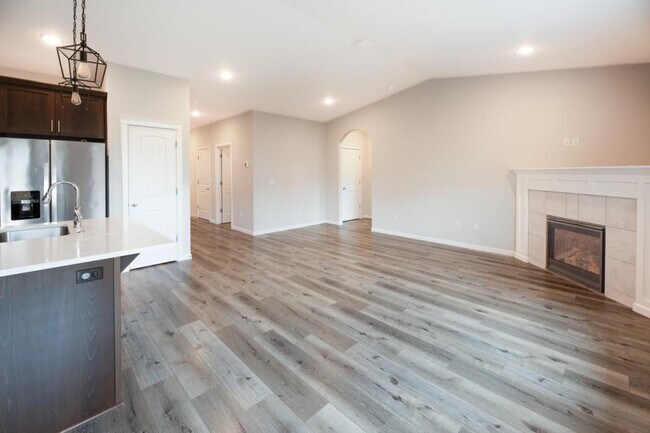 Building Photo - 4016 SE Winslow Ct