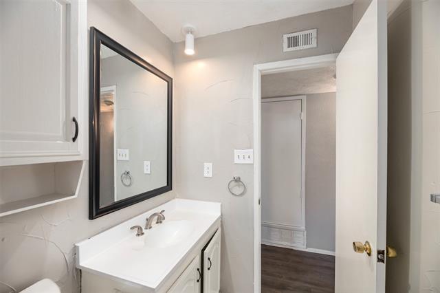 Building Photo - 4537 Fremont Ln