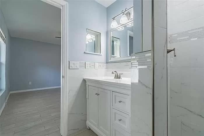 Building Photo - 2002 N St Vincent St