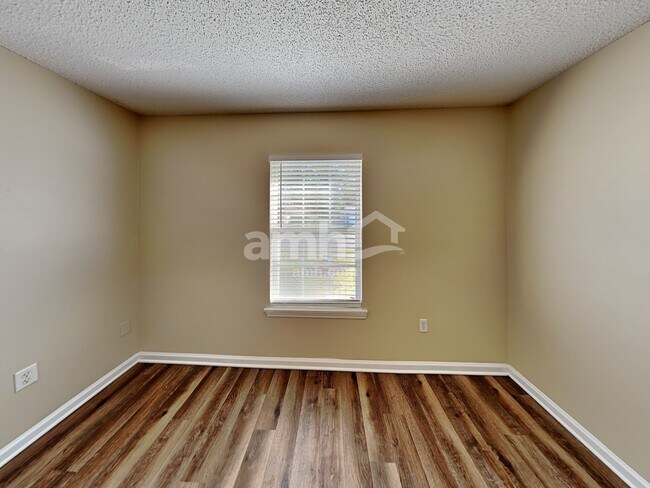 Building Photo - 2570 Blackstone Ct