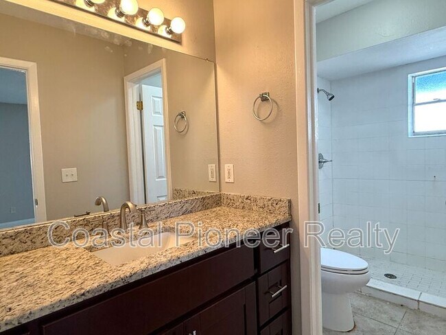 Building Photo - 606 Sandy Creek Dr