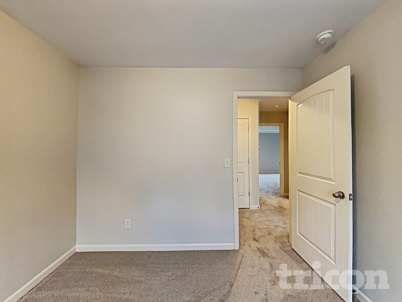 Building Photo - 514 Lobdale Falls Dr