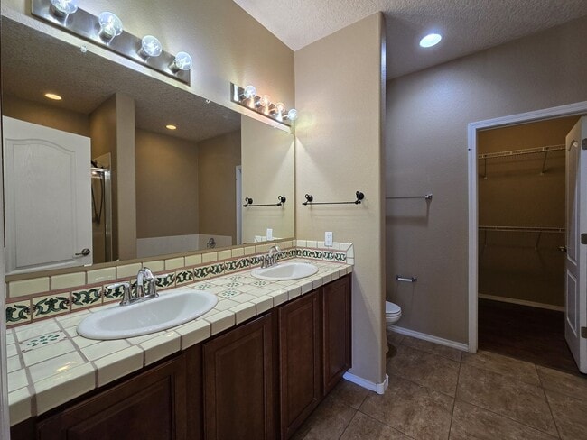 Building Photo - 4349 Santo Domingo St