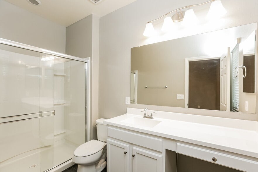 Building Photo - 21221 W Hubbell St