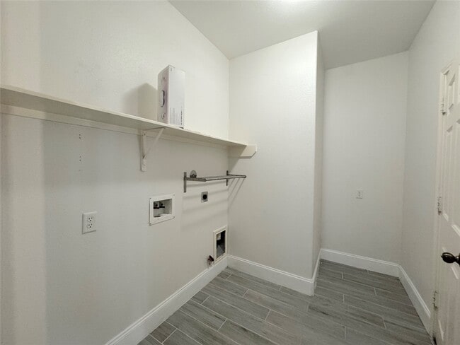 Building Photo - 8926 Heron Nest Dr