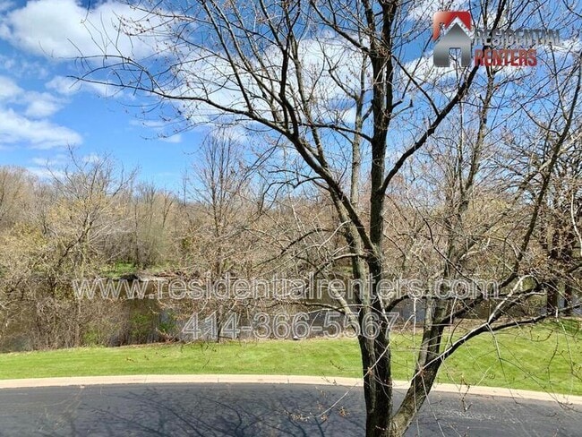 Building Photo - 4000 W Rivers Edge Cir