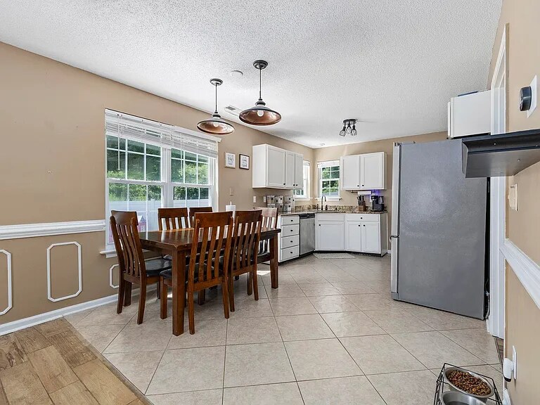 Building Photo - 125 Edwards Ln