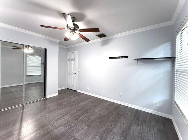 Building Photo - Beautiful house for rent