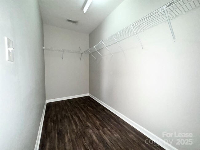Building Photo - 11526 Shaded Ct