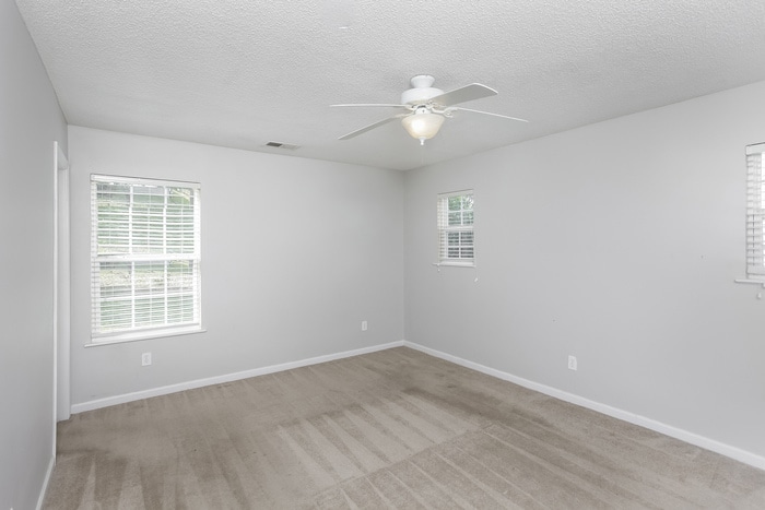 Building Photo - 313 Denman Loop