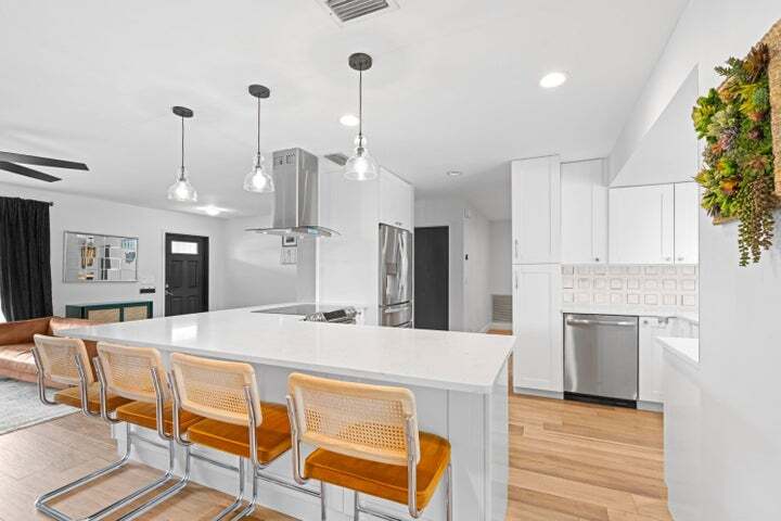 Building Photo - 1039 NW 8th St