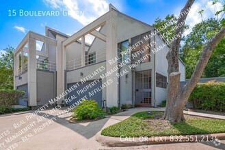 Building Photo - 15 Boulevard Green