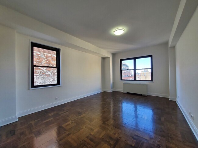 Building Photo - 96 Fifth Avenue