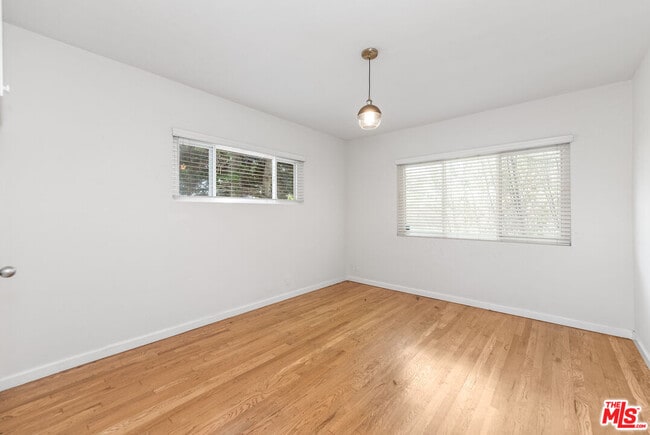 Building Photo - 3023 Prospect Ave