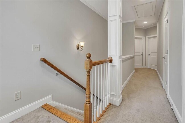 Building Photo - 3026 Eltham Pl