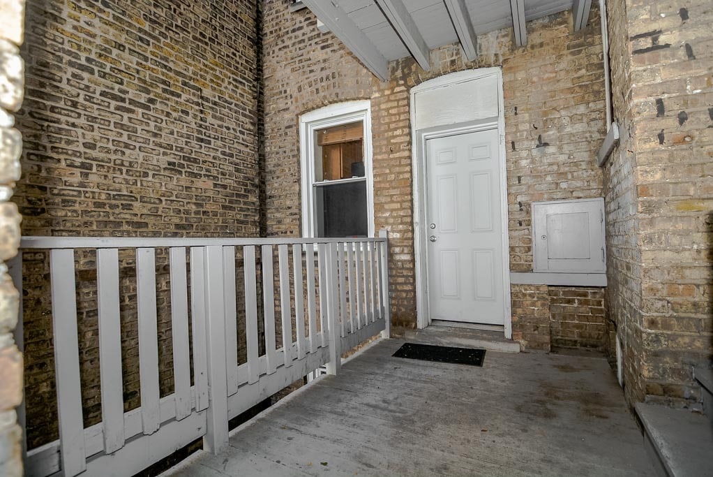 Building Photo - 3212 N Clifton Ave